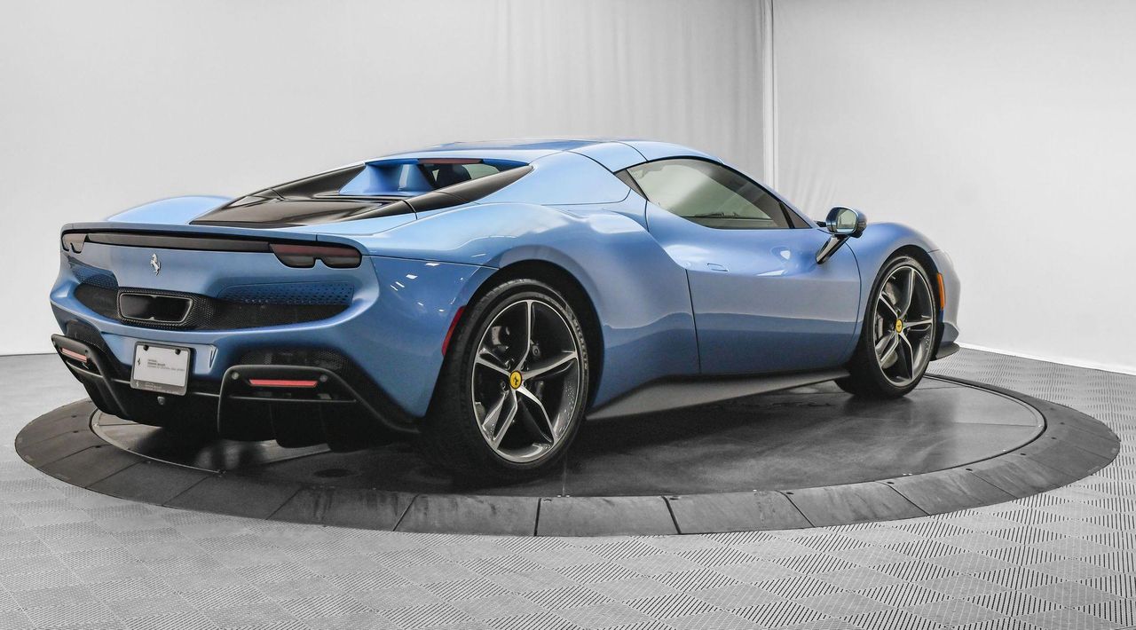 2024 Ferrari 296 GTS