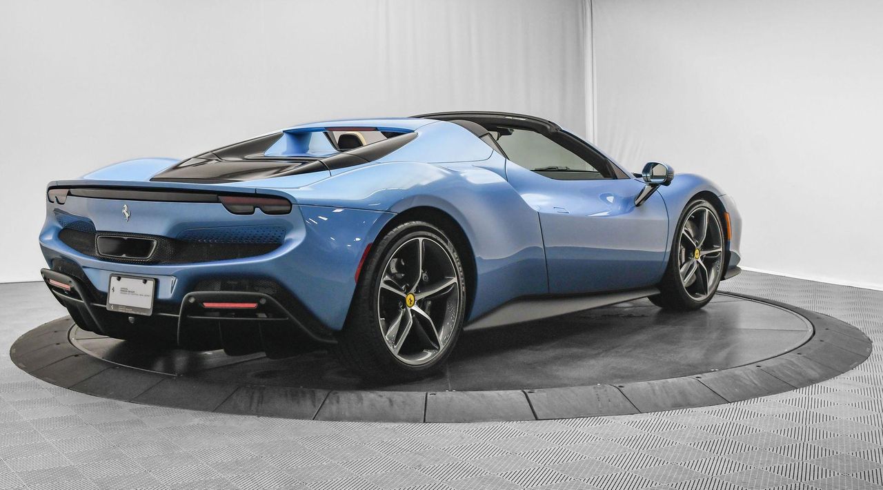2024 Ferrari 296 GTS