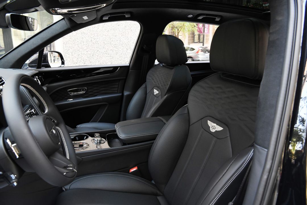 2025 Bentley Bentayga