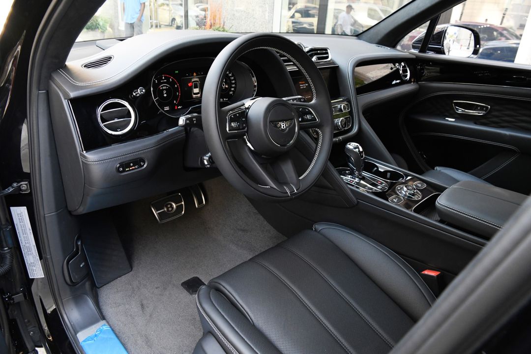 2025 Bentley Bentayga