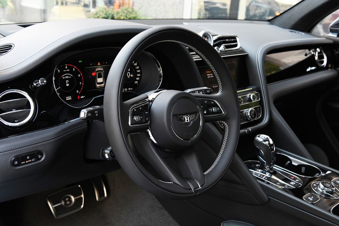 2025 Bentley Bentayga