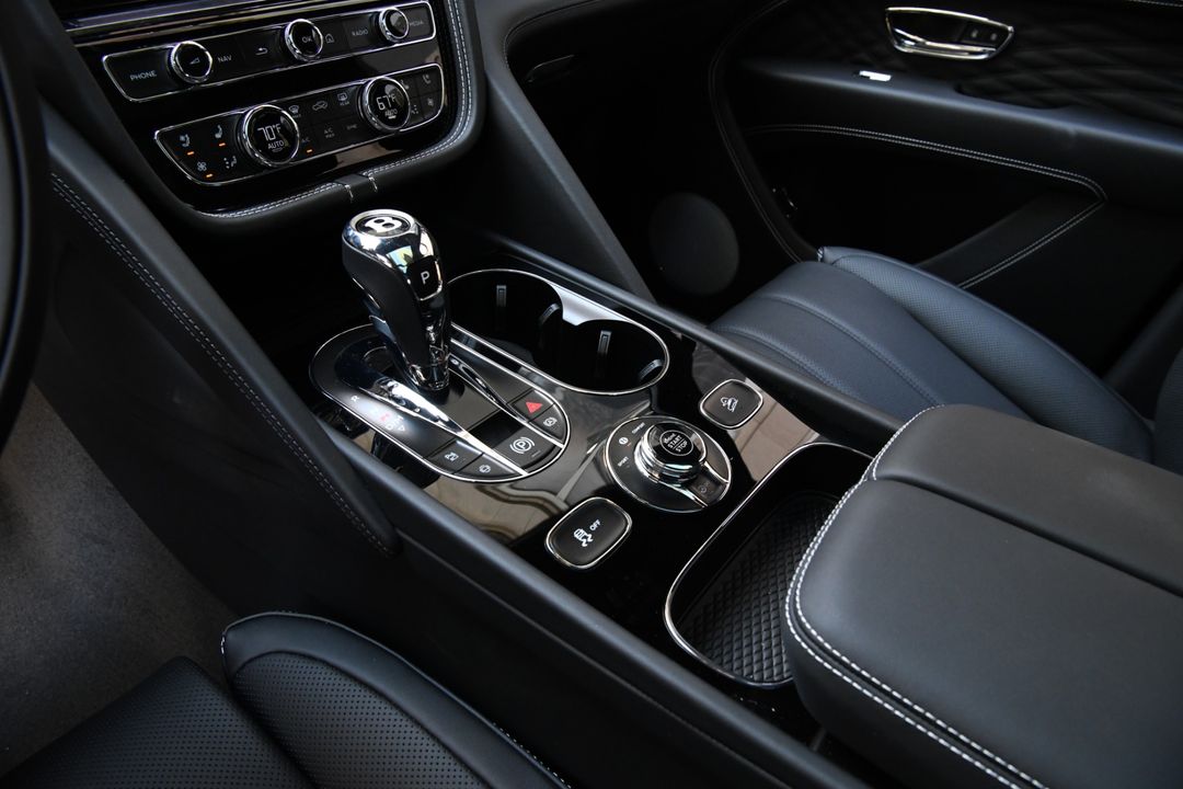 2025 Bentley Bentayga