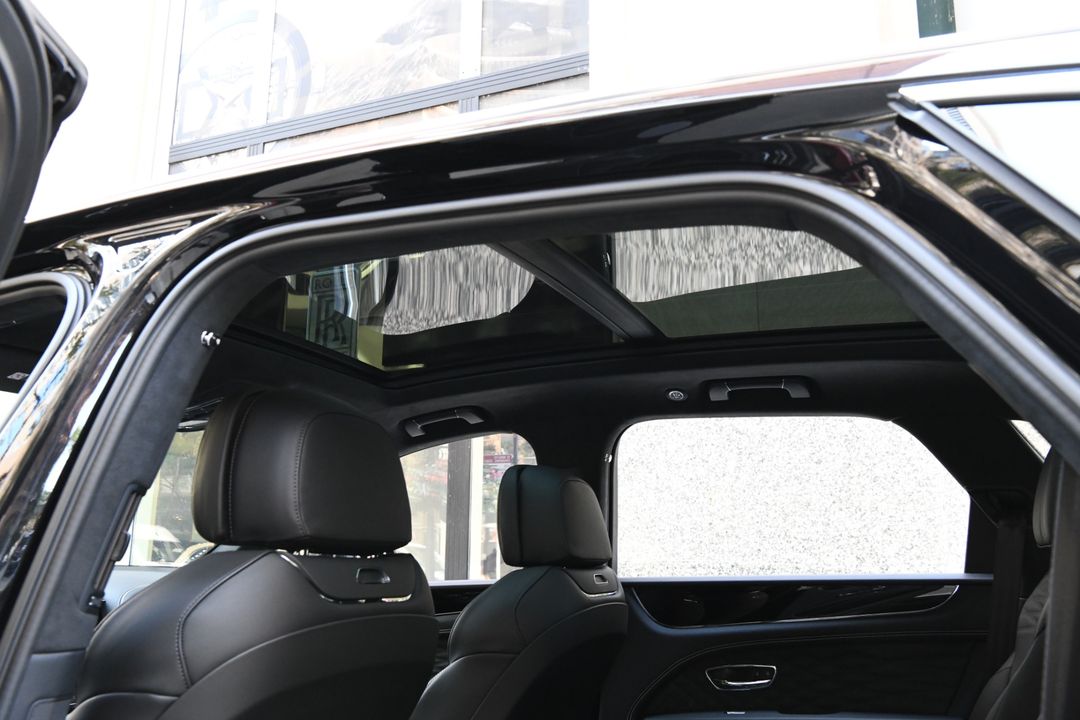 2025 Bentley Bentayga