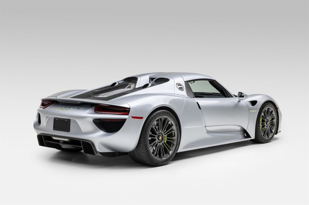 2015 Porsche 918 Spyder