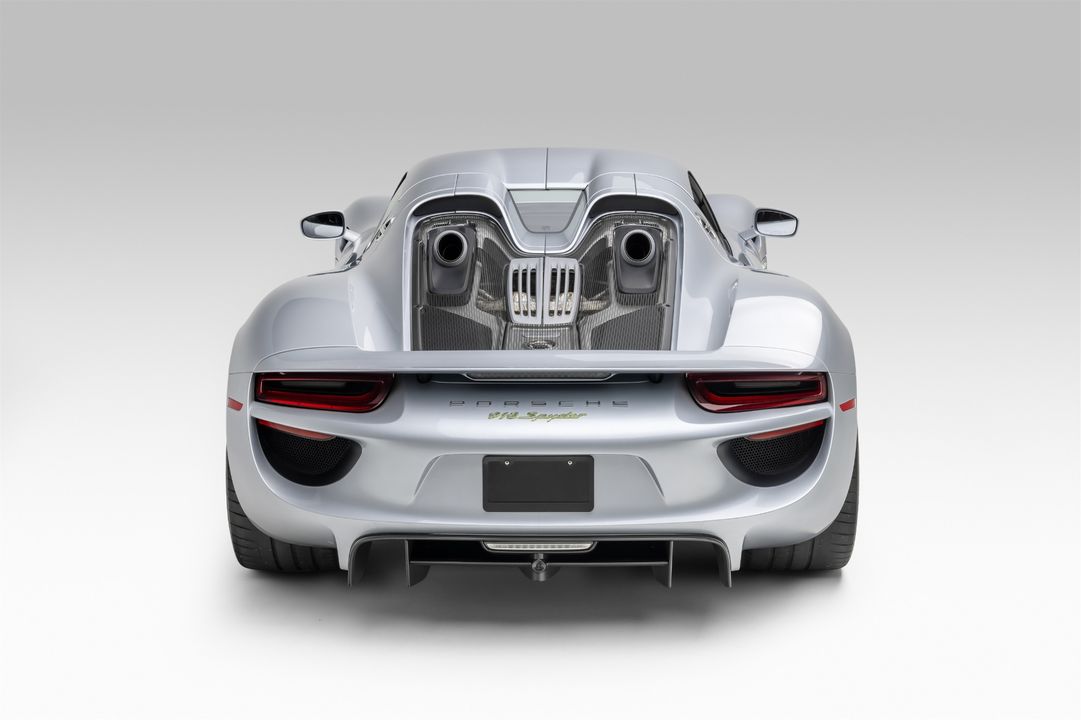 2015 Porsche 918 Spyder