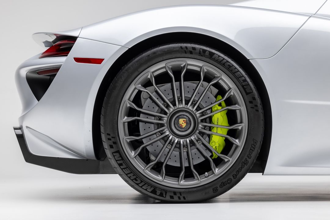 2015 Porsche 918 Spyder