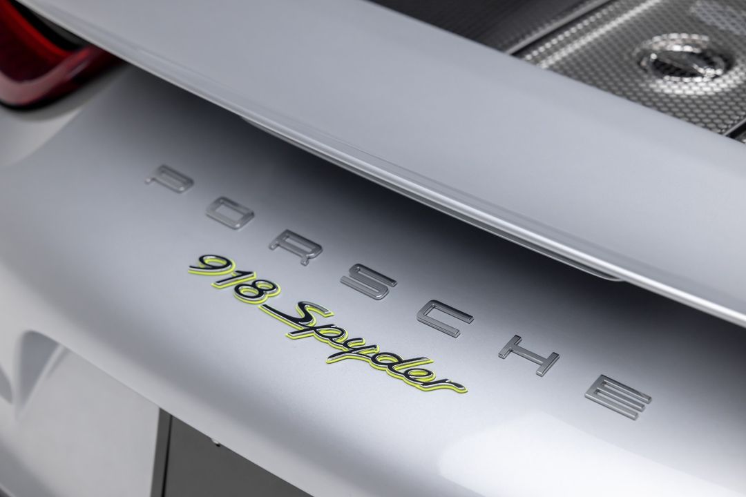 2015 Porsche 918 Spyder