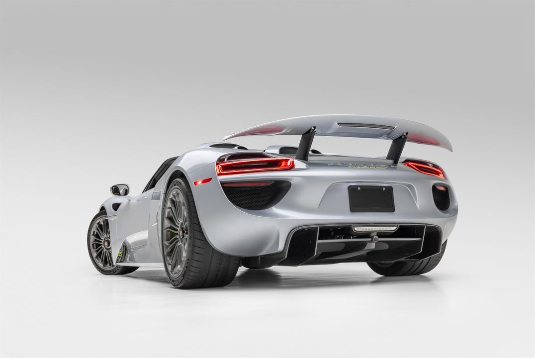 2015 Porsche 918 Spyder