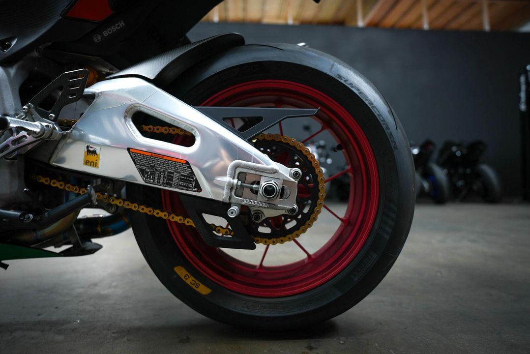 2016 Aprilia RSV4 RF