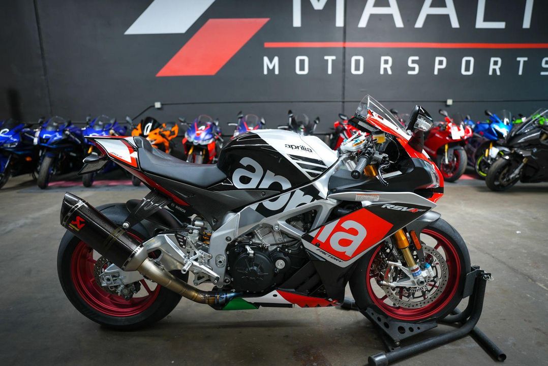 2016 Aprilia RSV4 RF