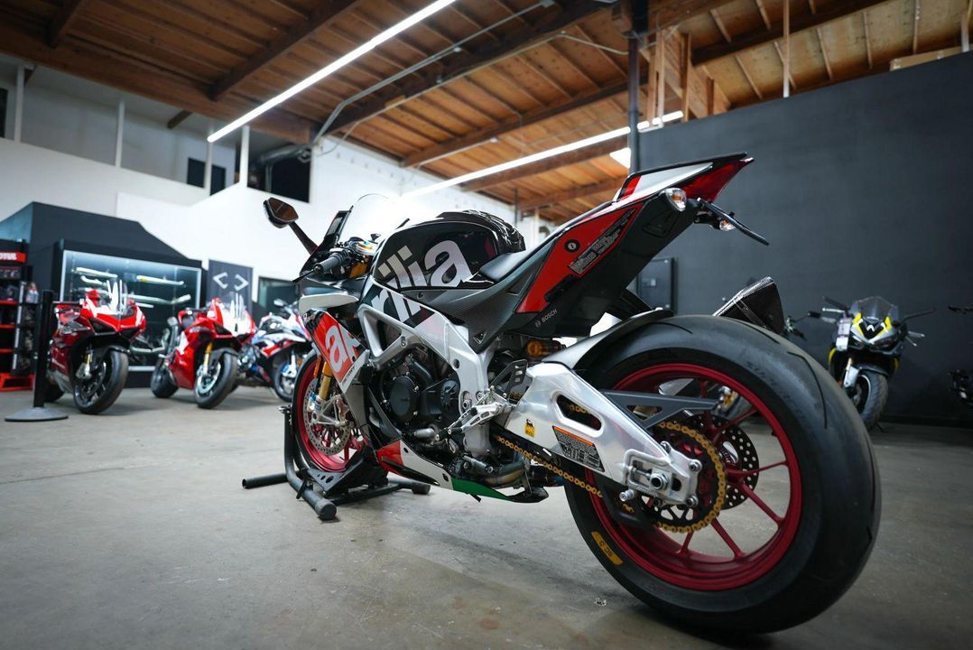 2016 Aprilia RSV4 RF