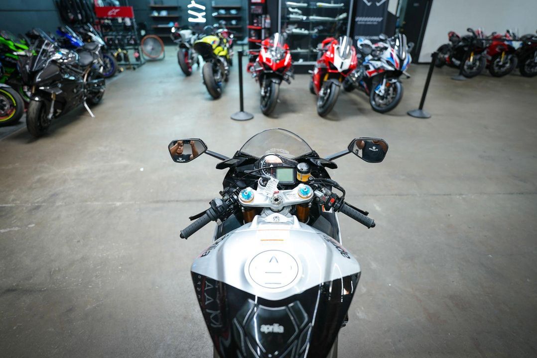 2016 Aprilia RSV4 RF