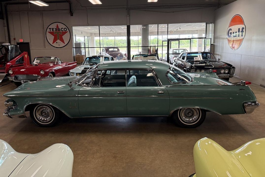 1962 Chrysler Imperial Crown