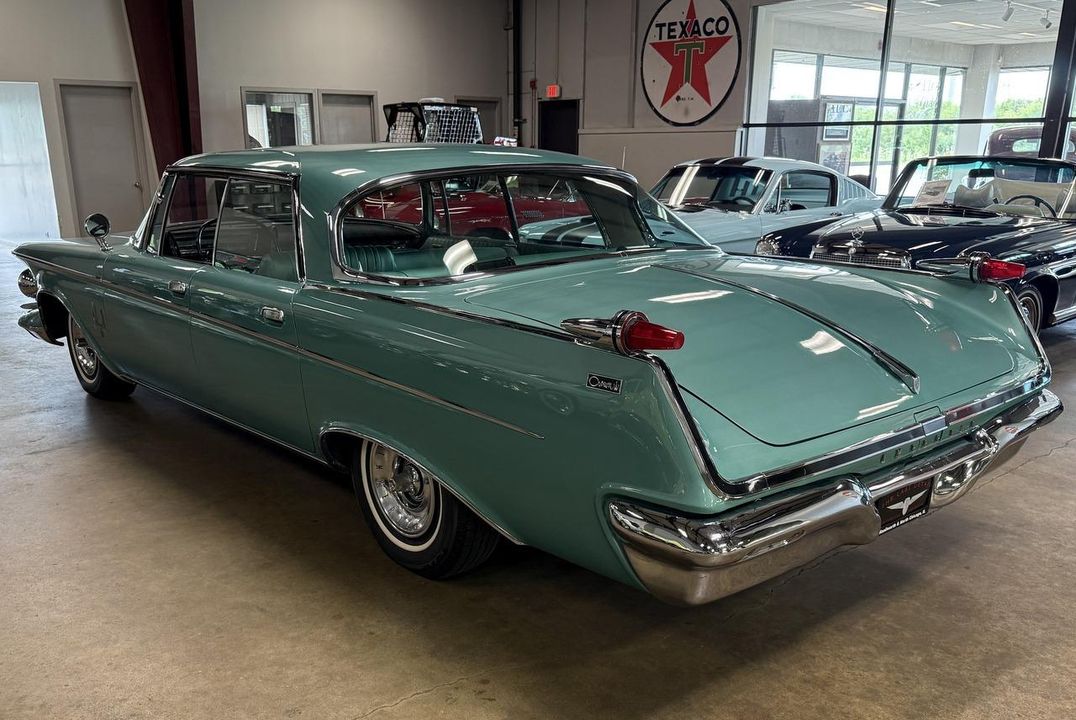 1962 Chrysler Imperial Crown