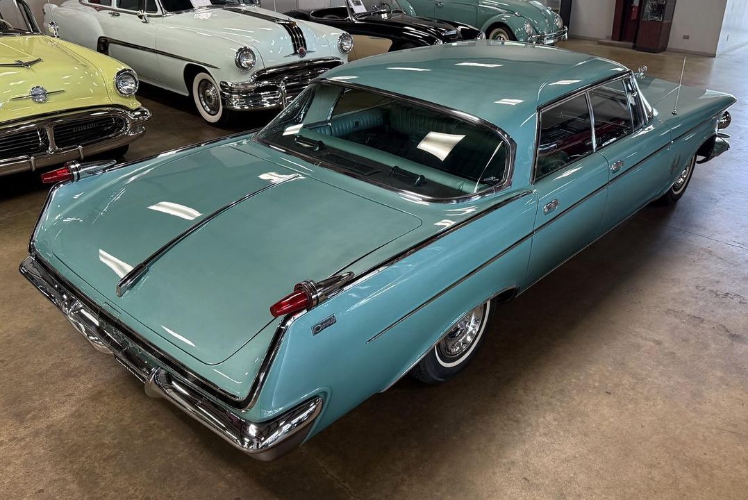 1962 Chrysler Imperial Crown