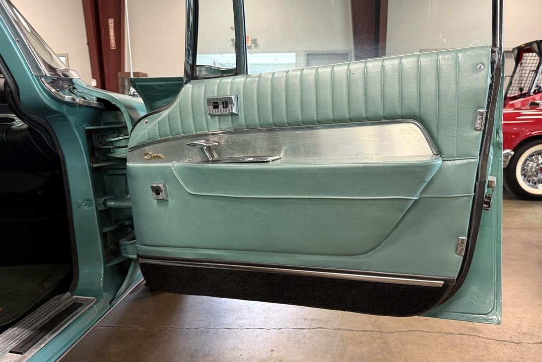1962 Chrysler Imperial Crown