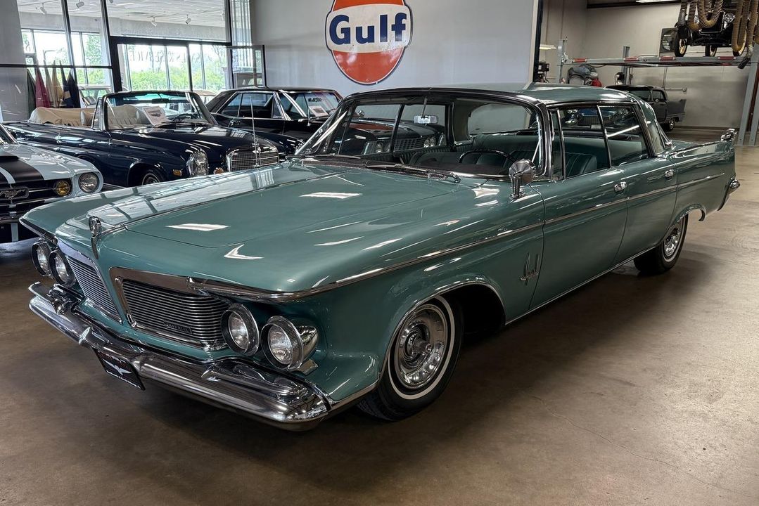 1962 Chrysler Imperial Crown
