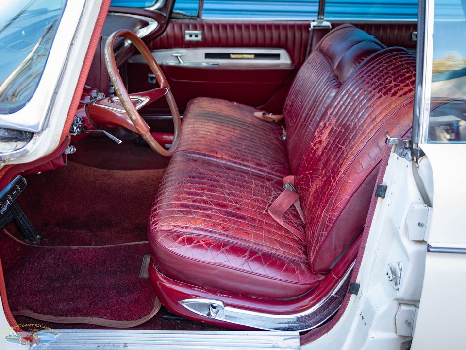 1962 Chrysler Imperial LeBaron So Hampton 4 Door Hardtop