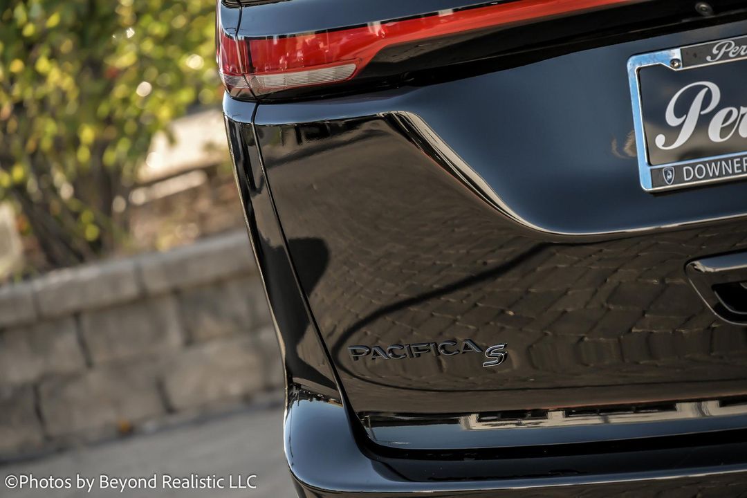 2025 Chrysler Pacifica