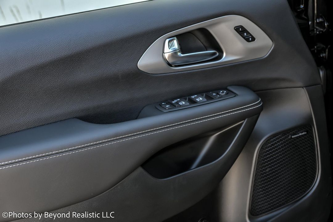 2025 Chrysler Pacifica