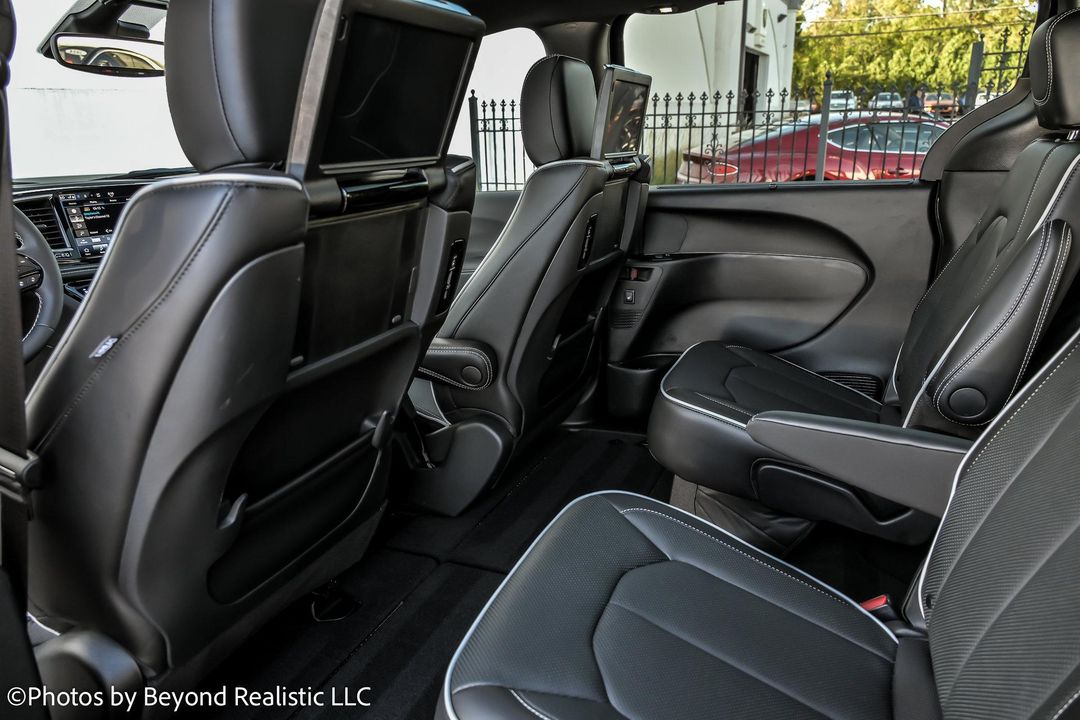 2025 Chrysler Pacifica