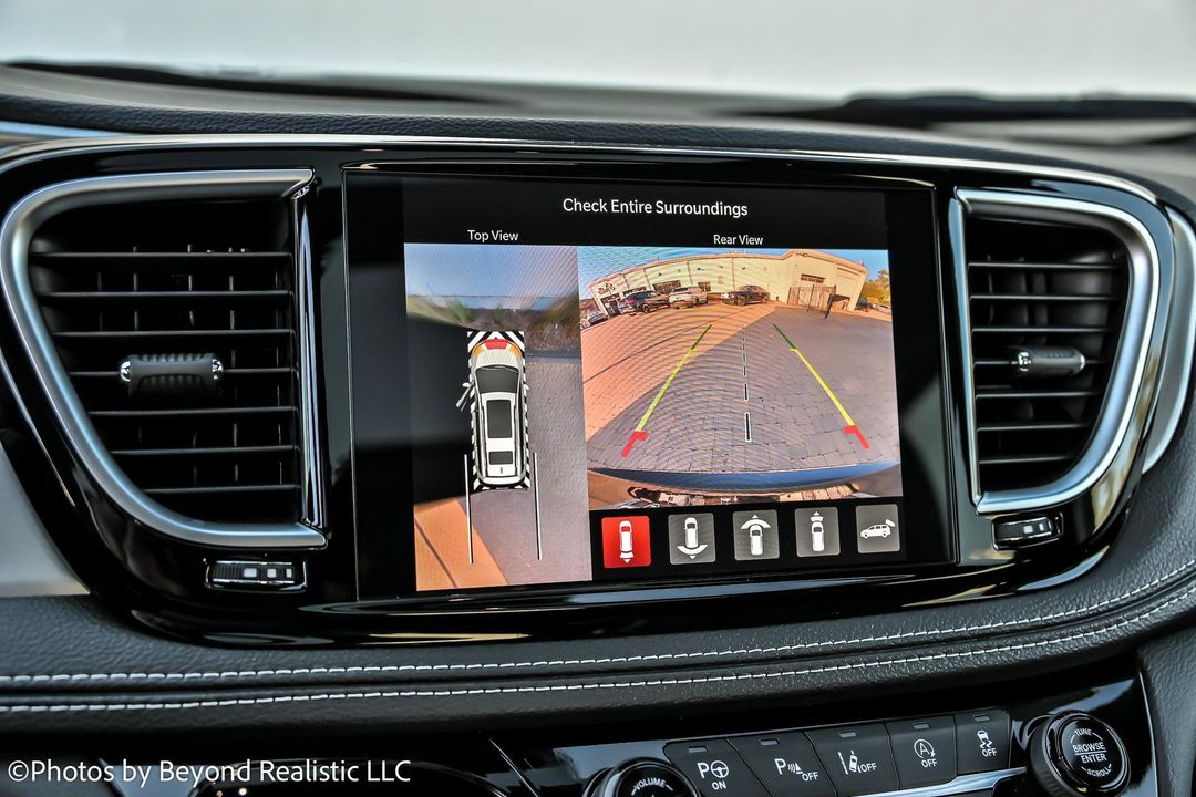 2025 Chrysler Pacifica