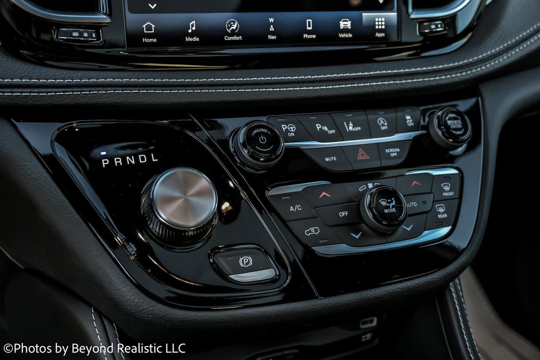 2025 Chrysler Pacifica