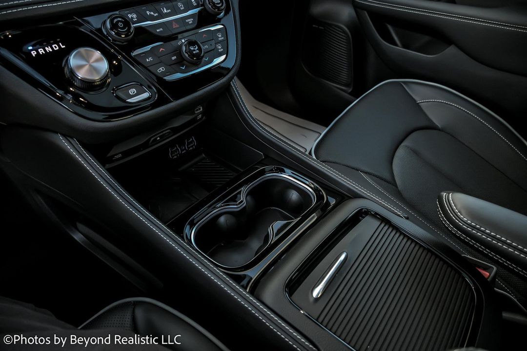 2025 Chrysler Pacifica