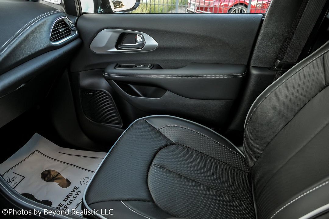 2025 Chrysler Pacifica