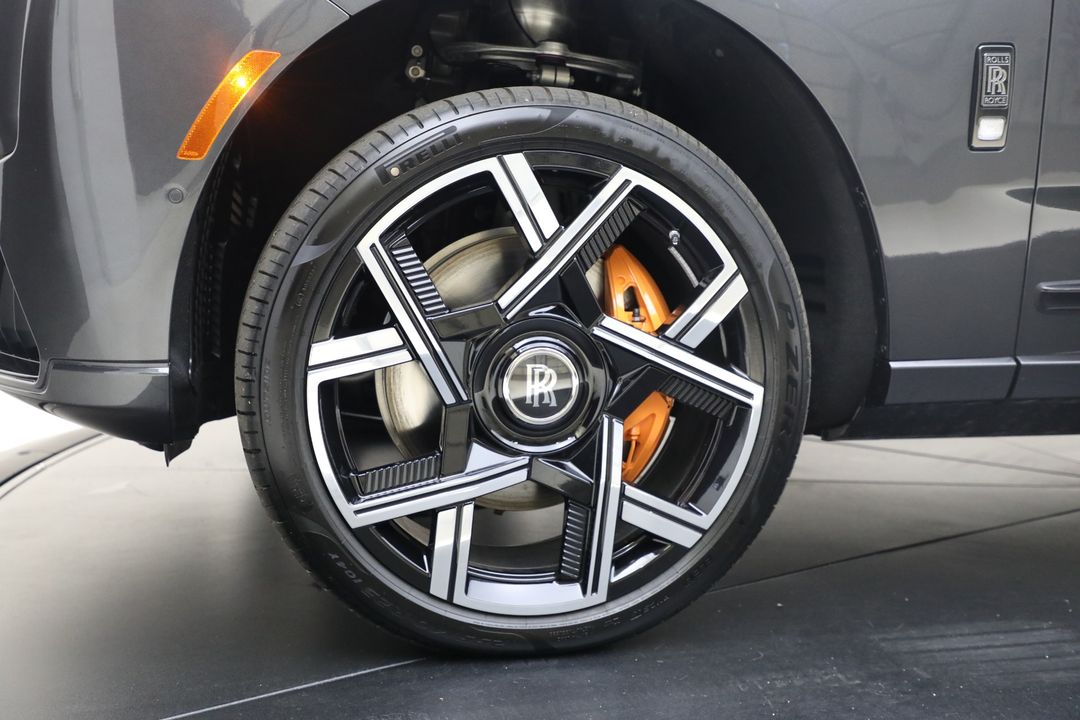 2026 Rolls-Royce Black Badge Cullinan