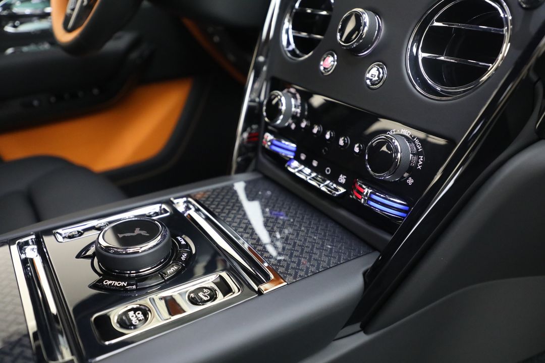 2026 Rolls-Royce Black Badge Cullinan