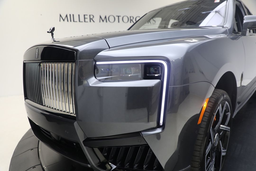 2026 Rolls-Royce Black Badge Cullinan