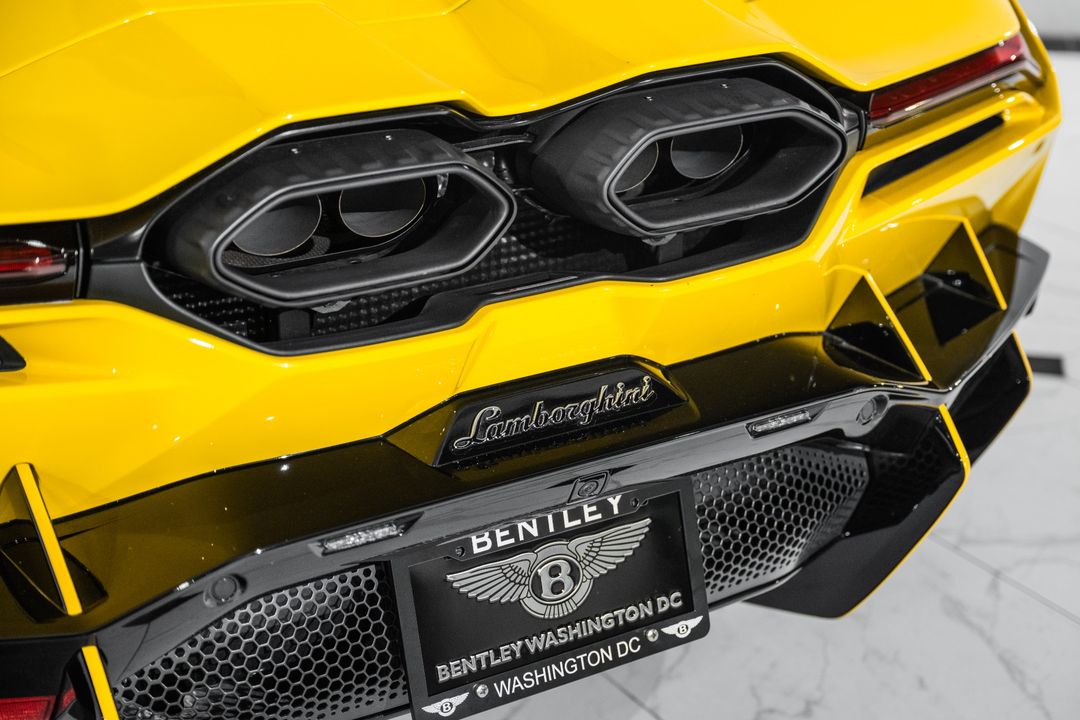 2024 Lamborghini Revuelto