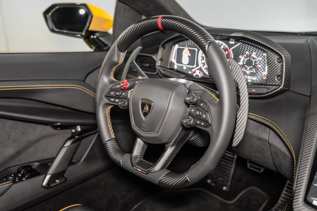 2024 Lamborghini Revuelto