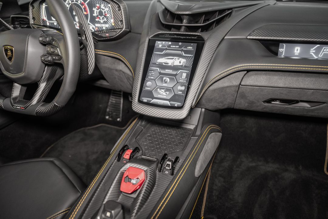 2024 Lamborghini Revuelto