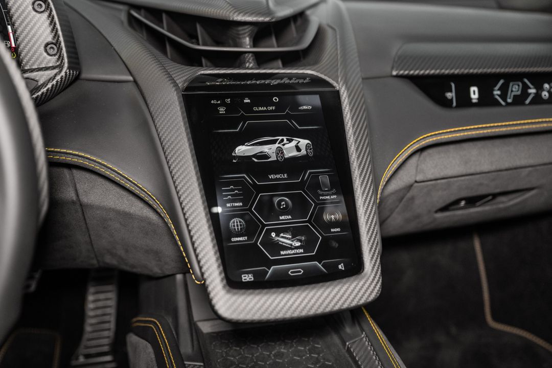 2024 Lamborghini Revuelto