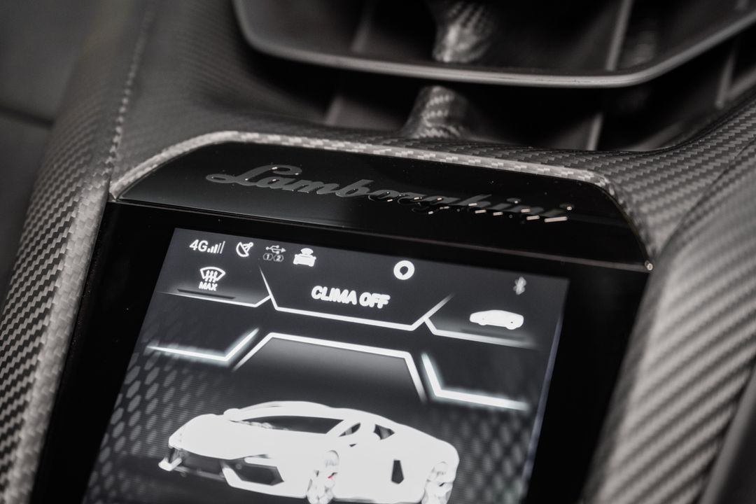 2024 Lamborghini Revuelto