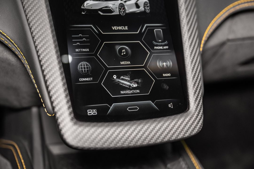 2024 Lamborghini Revuelto