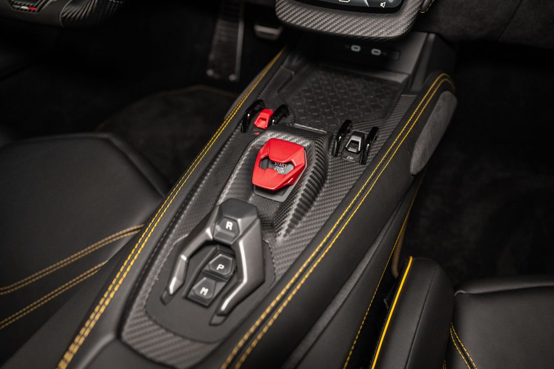 2024 Lamborghini Revuelto