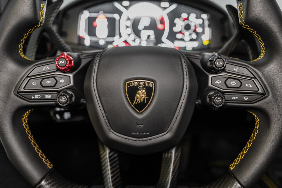 2024 Lamborghini Revuelto