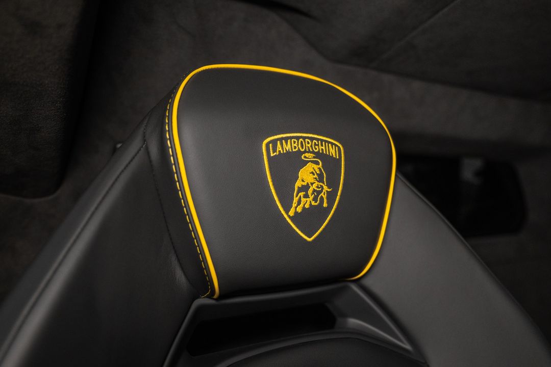 2024 Lamborghini Revuelto