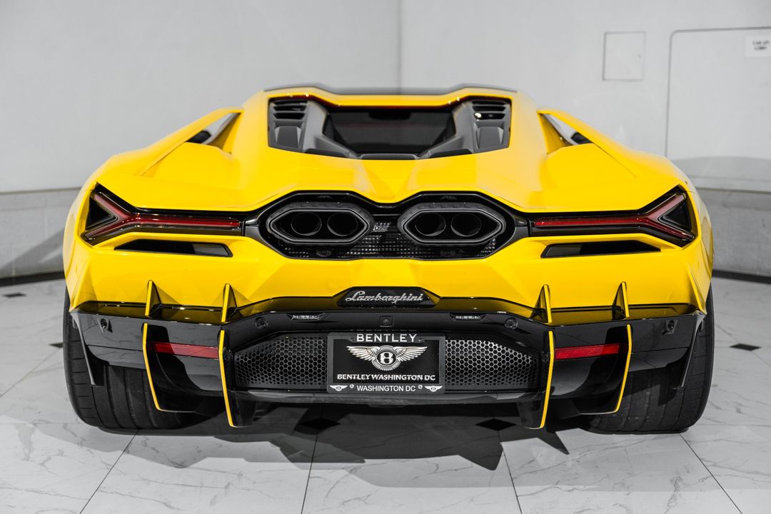 2024 Lamborghini Revuelto