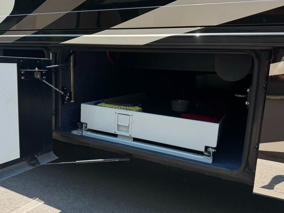 2019 Newmar Dutch Star 4018