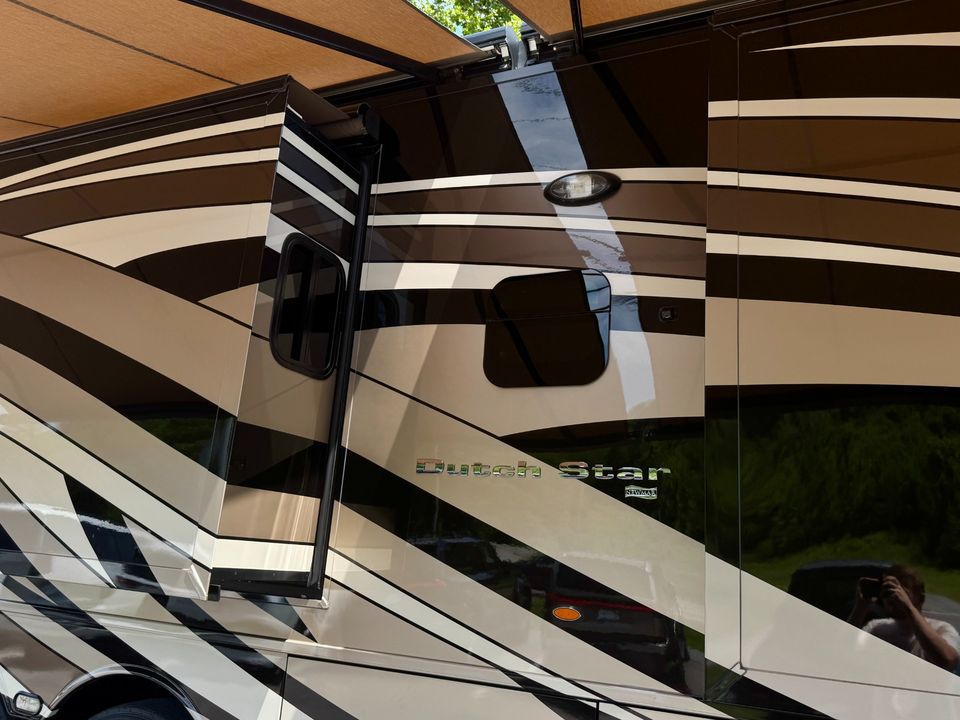 2019 Newmar Dutch Star 4018