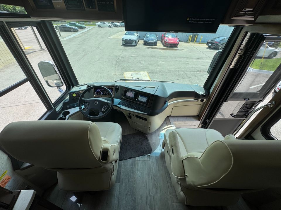 2019 Newmar Dutch Star 4018