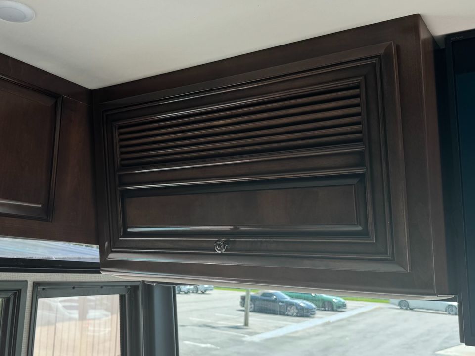 2019 Newmar Dutch Star 4018