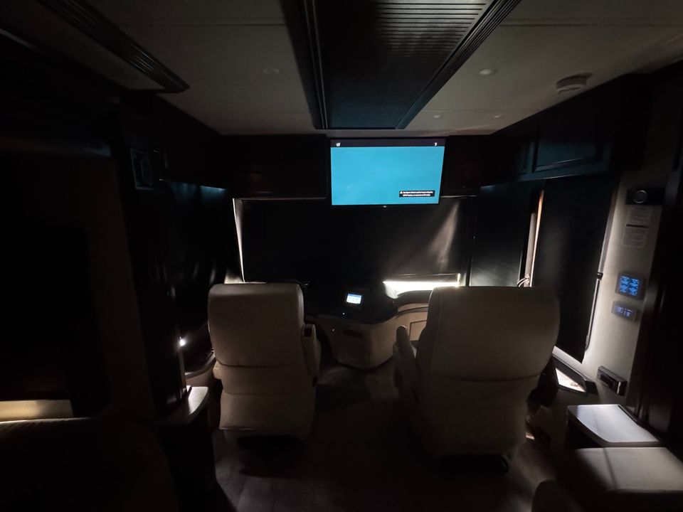 2019 Newmar Dutch Star 4018