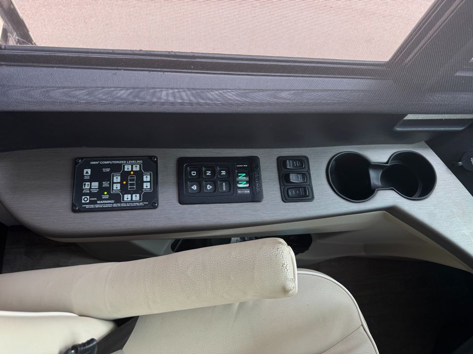 2019 Newmar Dutch Star 4018