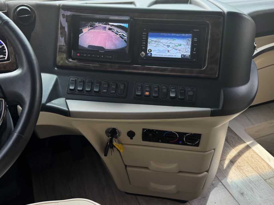 2019 Newmar Dutch Star 4018