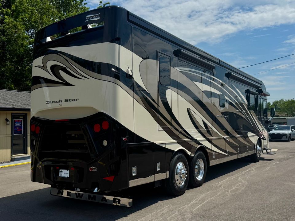 2019 Newmar Dutch Star 4018